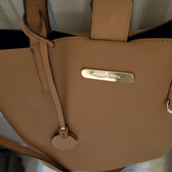 Like New Rare Michael Kors Eliza Reversible Shoulder Bag XL M - Picture 12 of 13